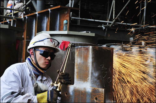 중국 철강 공장 노동자. /사진=AP, 뉴시스