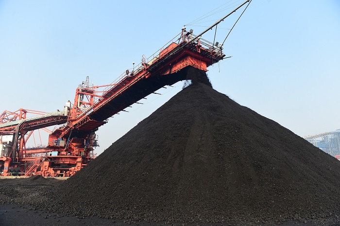 중국 허베이성 항구 부두의 석탄. /사진=신화통신, 뉴시스.