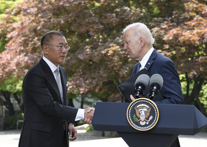 정의선 현대차그룹 회장(왼쪽), 조 바이든 미국 대통령. /사진=현대차그룹