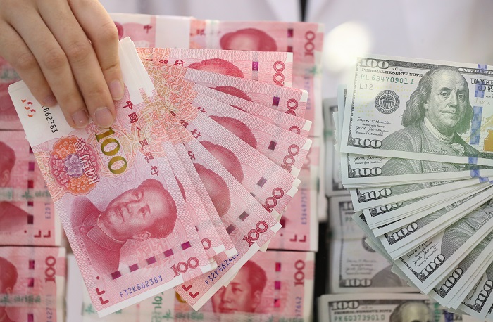 중국 위안화와 미국 달러. /사진=뉴시스