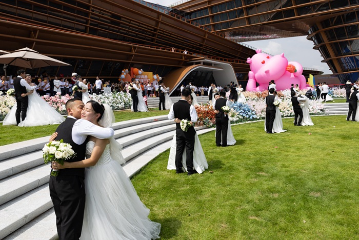 중국 단체 결혼식 모습. /사진=신화통신, 뉴시스