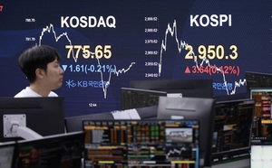 코스닥 하락에도...피아이이 · 와이씨켐 · 펄어비스 '급등'