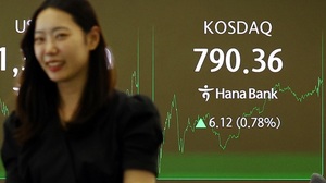 코스닥...신성델타테크 · NHN KCP '껑충', 네이처셀 '뚝'