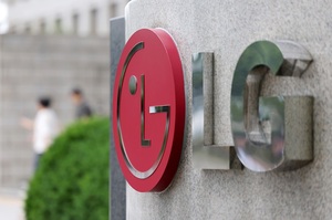 내년 실적 · 로봇사업 주목...LG전자 주가 '장중 강세'