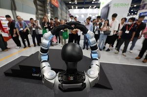 너무 뛰었나...현대차 · 기아 · 로봇주 '장중 뚝'