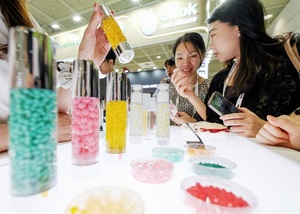 한국증시 '장중 급락'에도, 화장품주 '선방'...왜?