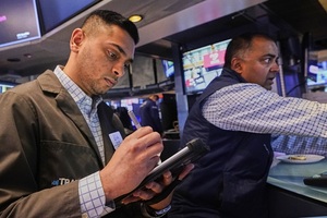 AI 및 PPI 공포 속...미국증시 '하락', 엔비디아·애플 '뚝' - 뉴스 썸네일 이미지