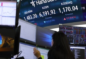 코스닥...고영·빛과전자 '껑충', 삼천당제약·우리로 '뚝' - 뉴스 썸네일 이미지